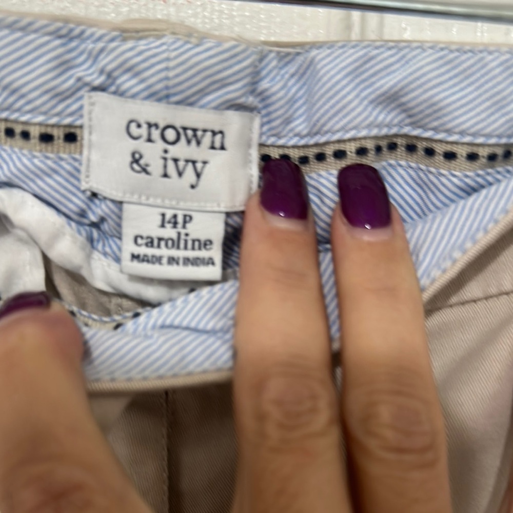 NWOT Womens Shorts - Picture 2 of 3